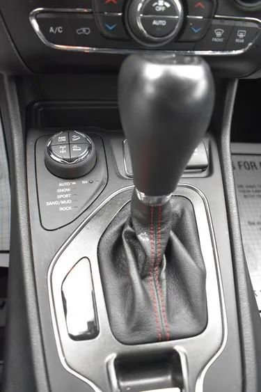 Used 2021 Jeep Cherokee Trailhawk w/ Premium Leather Package image 36