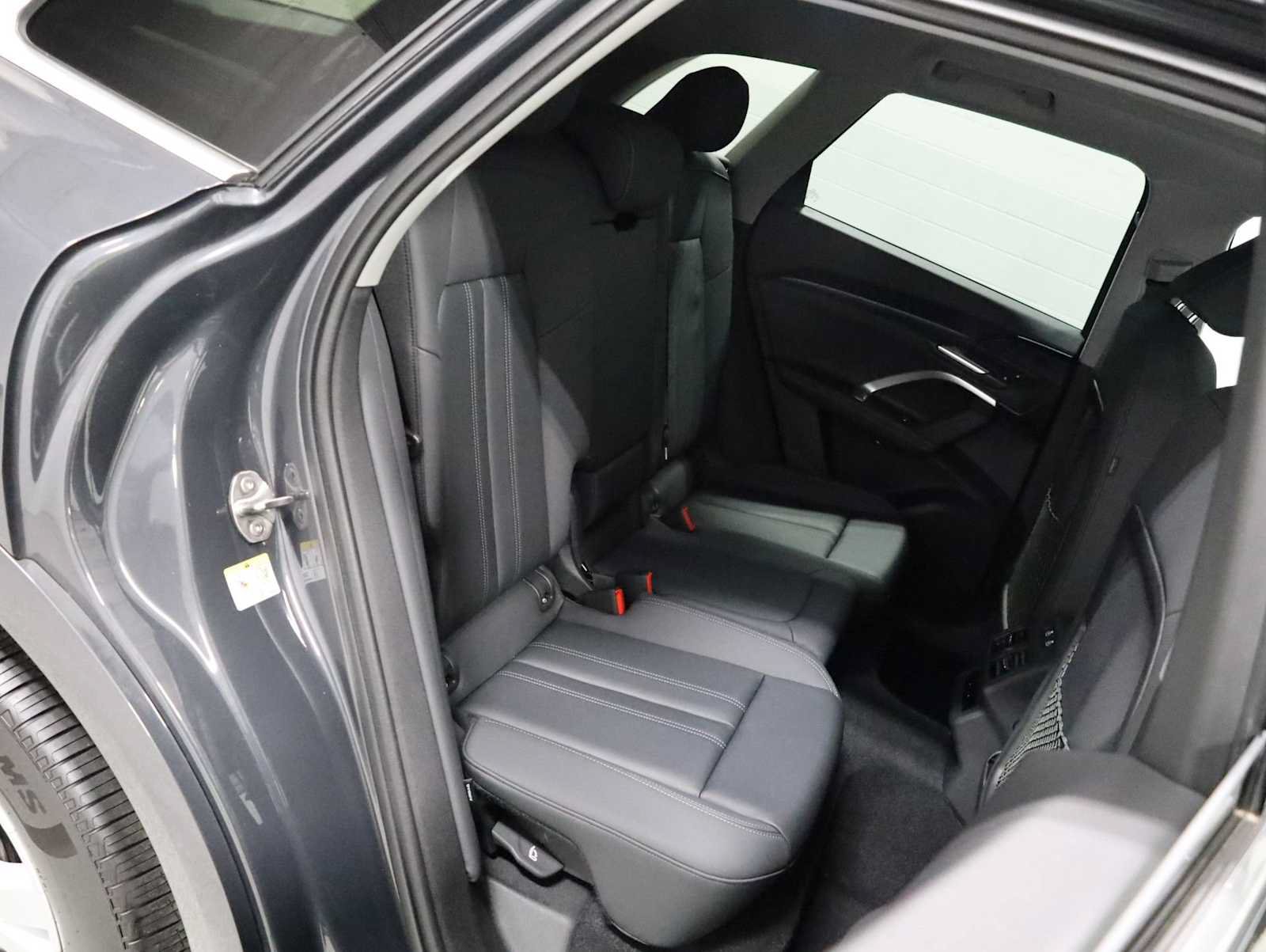 Certified 2025 Audi Q5 Premium AWD/4WD image 34