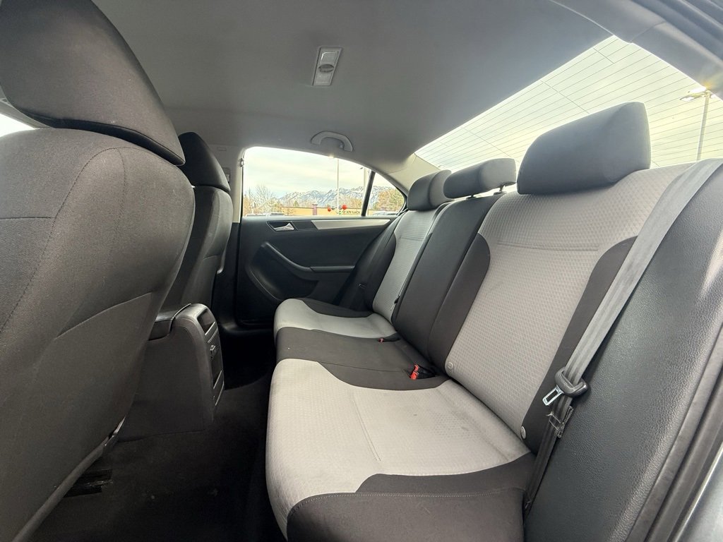 Used 2017 Volkswagen Jetta S image 23