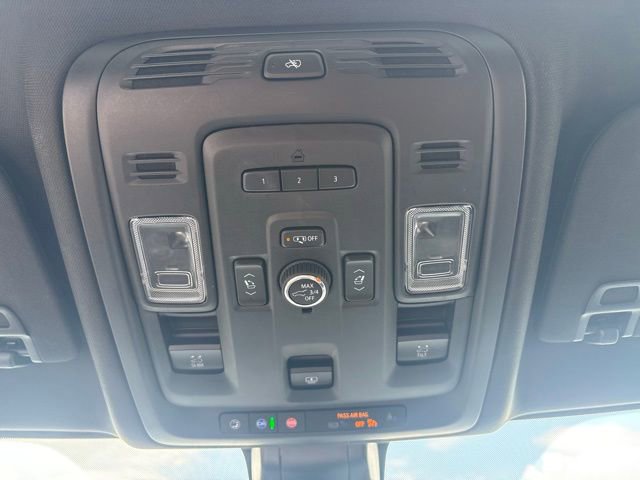 Used 2021 GMC Yukon Denali w/ Advanced Technology Package image 40