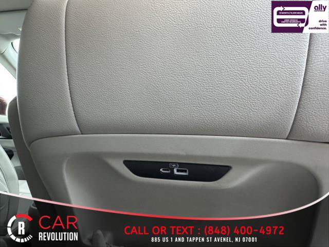 Used 2021 Chrysler Pacifica Touring-L FWD image 64