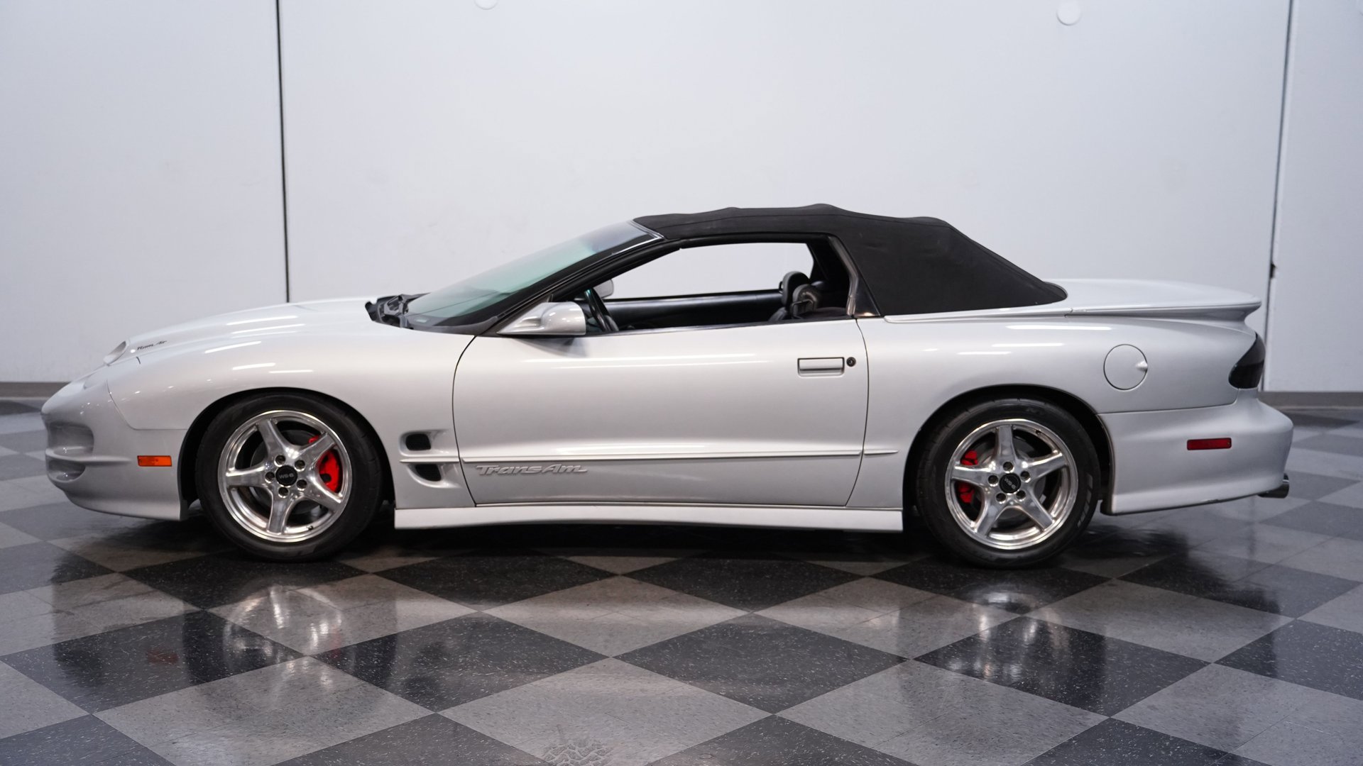Used 2000 Pontiac Firebird Trans Am RWD image 2