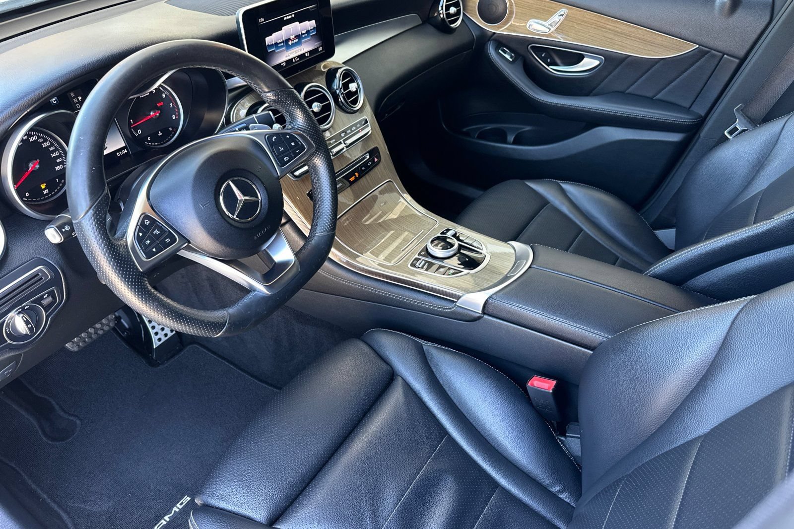 Used 2018 Mercedes-Benz GLC 300 image 10