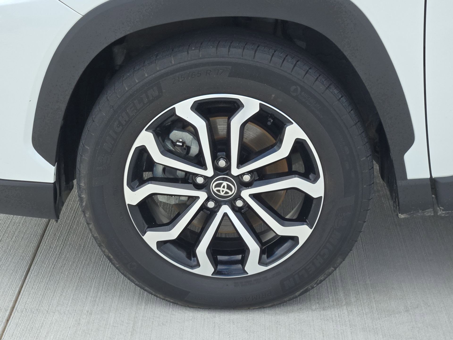 Used 2023 Toyota Corolla Cross S AWD/4WD image 11
