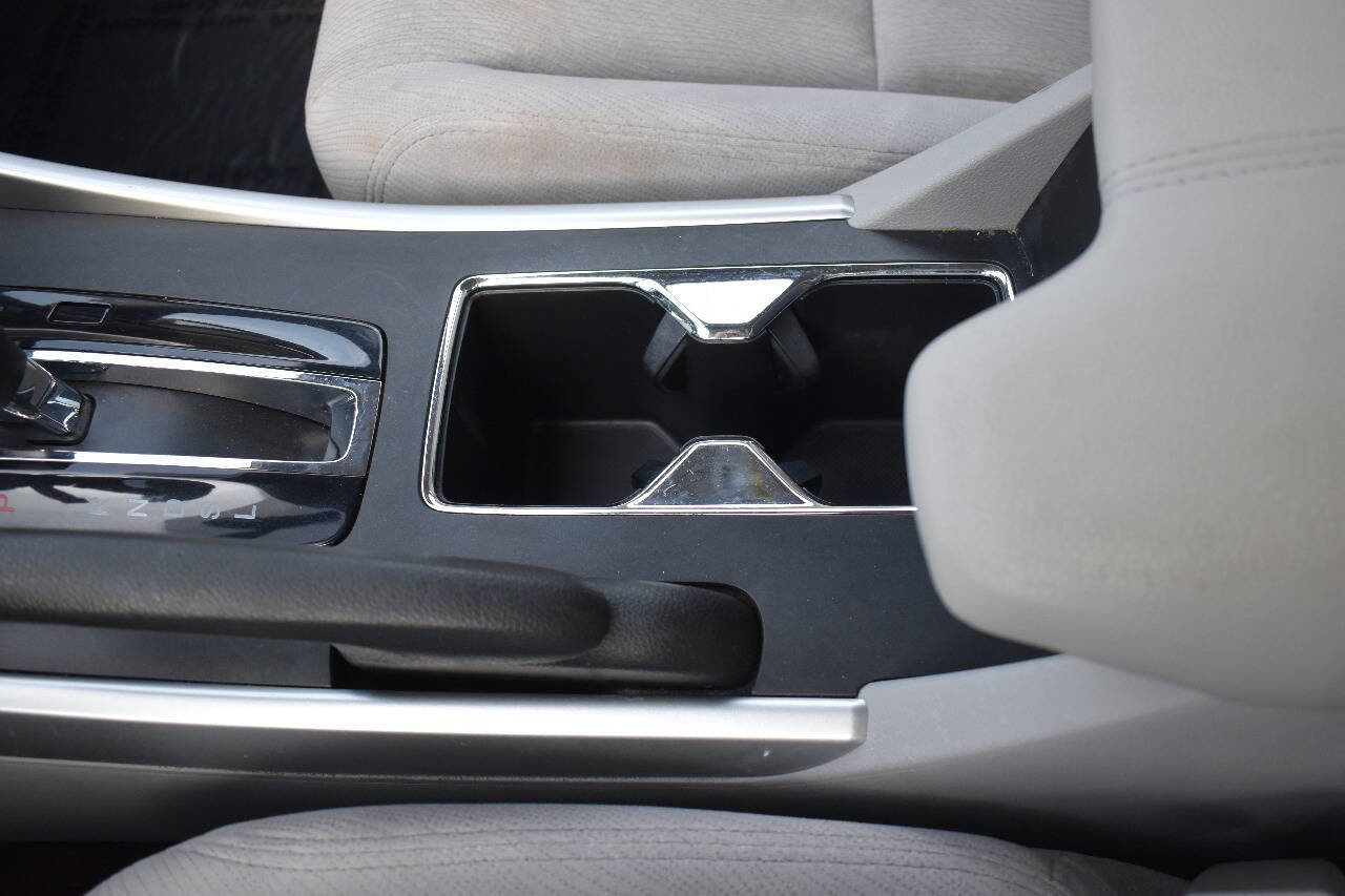 Used 2014 Honda Accord EX image 30
