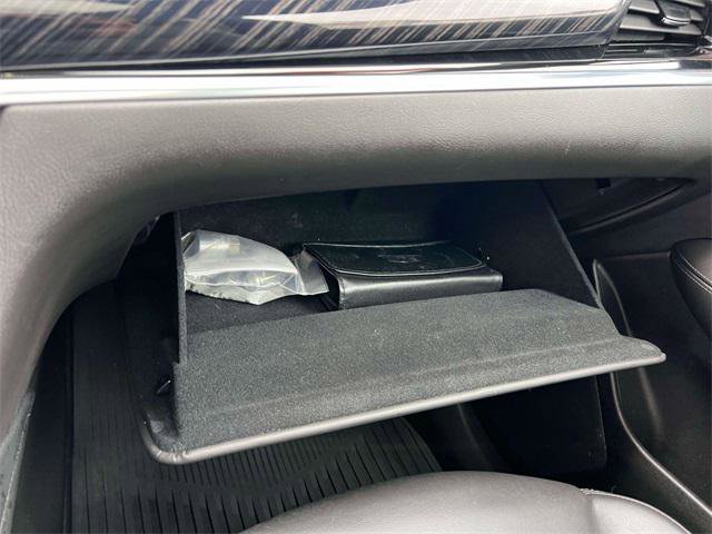 Used 2024 Cadillac XT6 Premium Luxury image 32