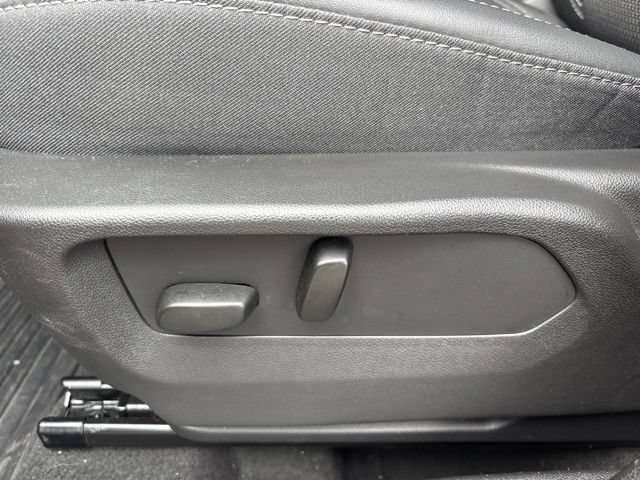 Used 2023 Buick Envision Preferred AWD/4WD image 21
