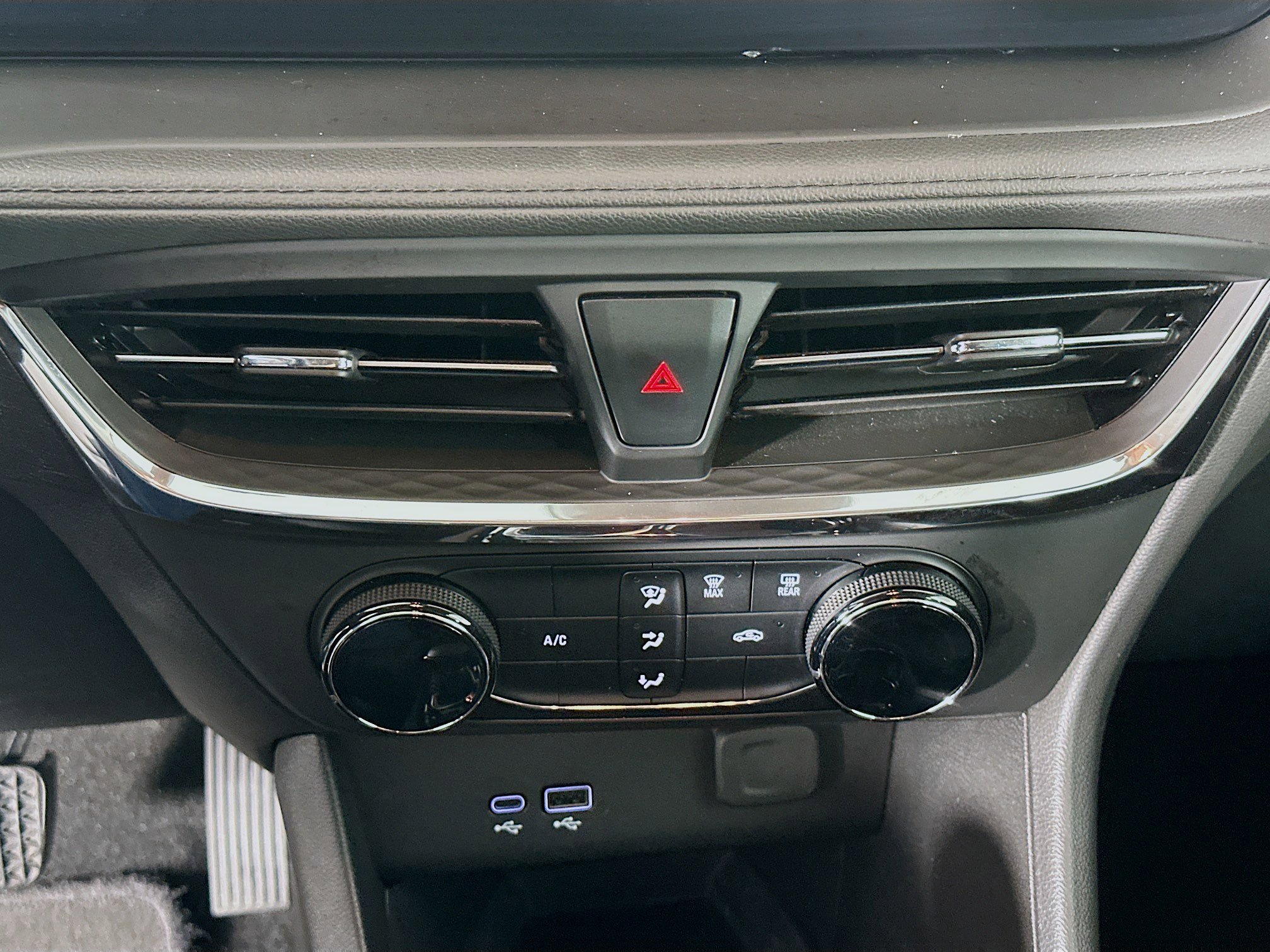 Used 2025 Buick Encore GX Preferred image 23