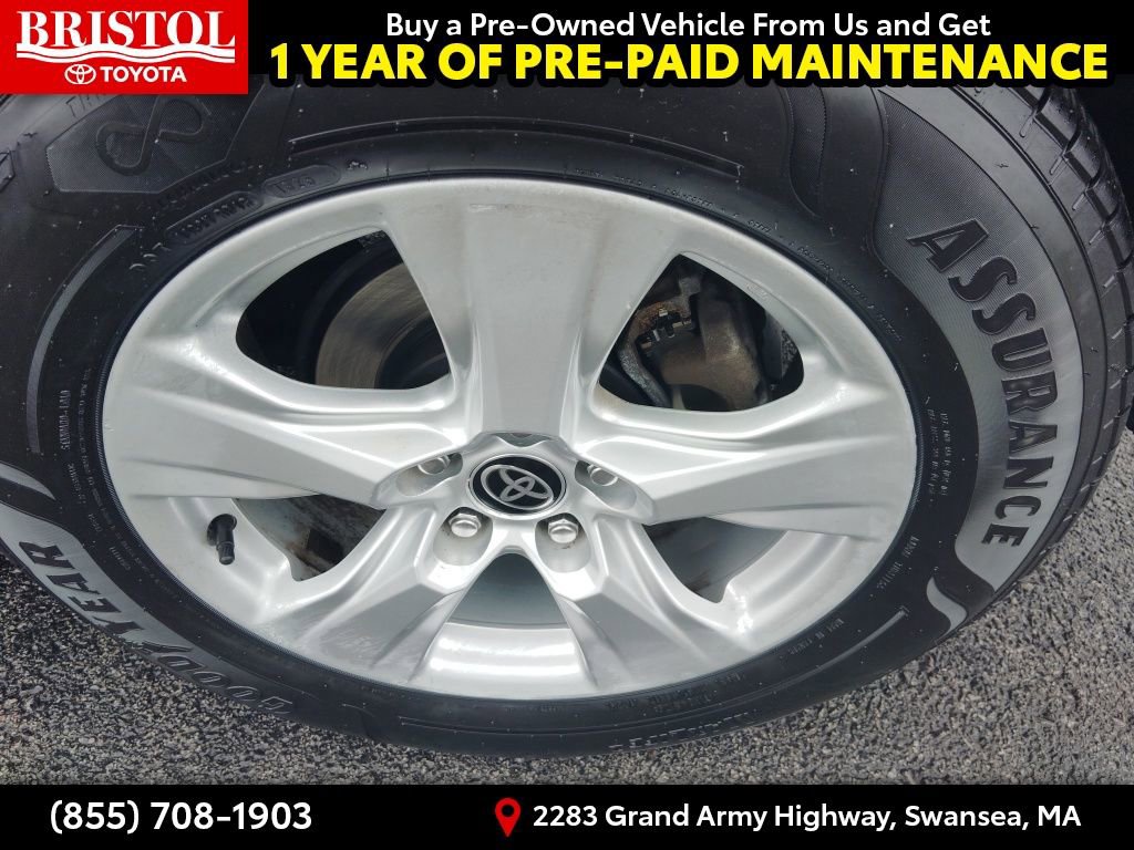 Used 2021 Toyota RAV4 XLE image 11
