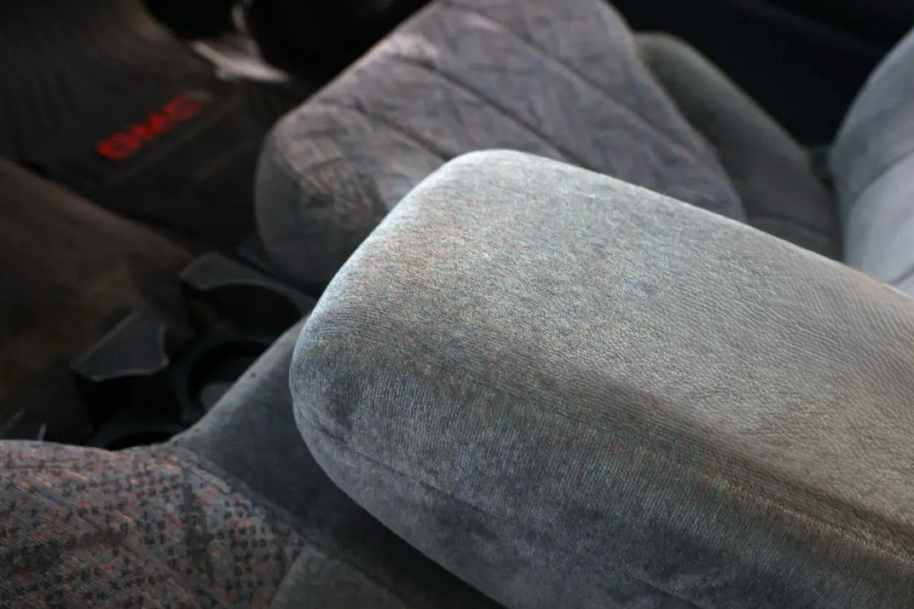 Used 2000 GMC Sonoma SLS w/ SLS Super Spec Pkg 1 image 27