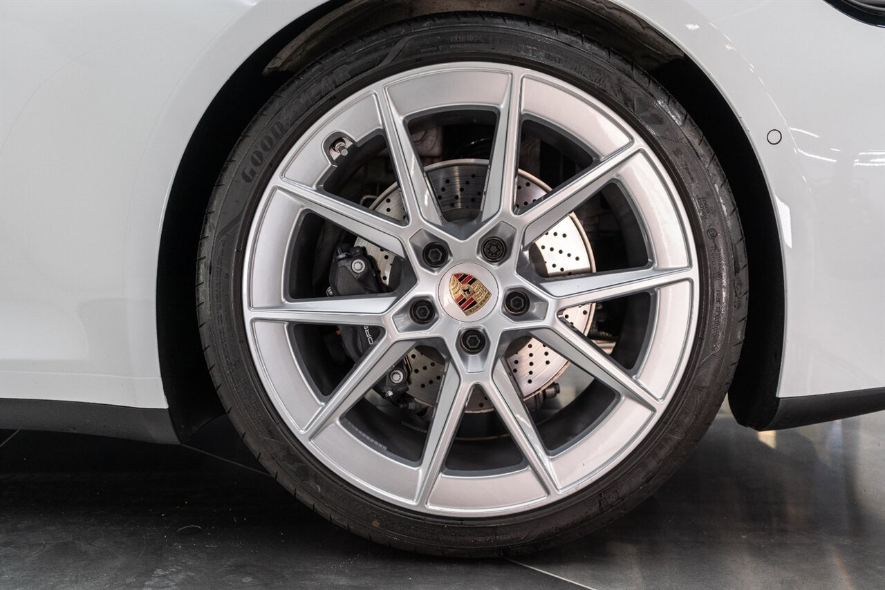 Used 2025 Porsche 911 Carrera w/ Premium Package image 92