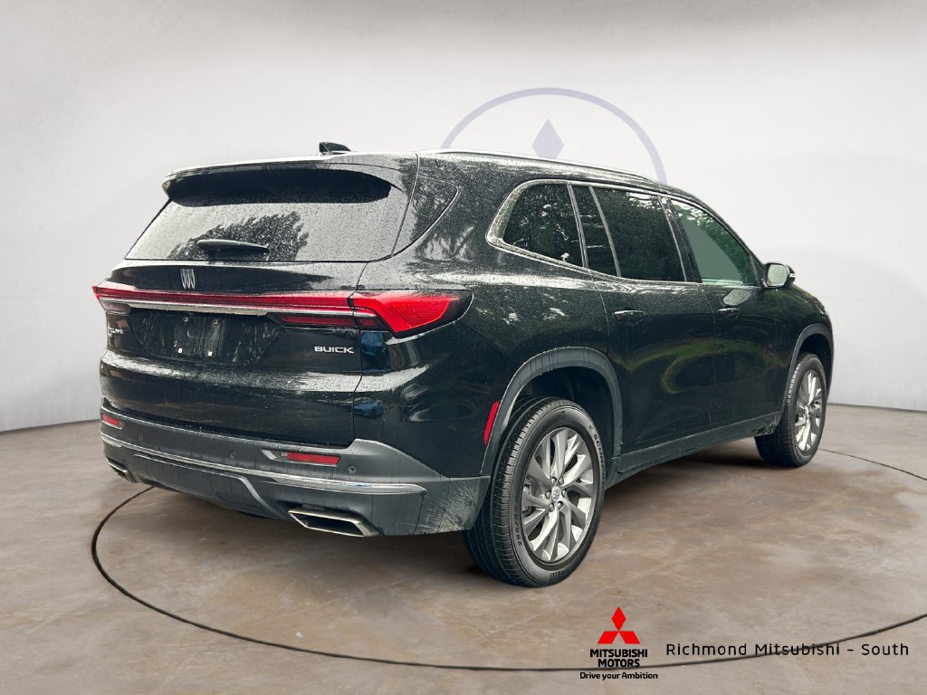 Used 2025 Buick Enclave Preferred AWD/4WD image 3