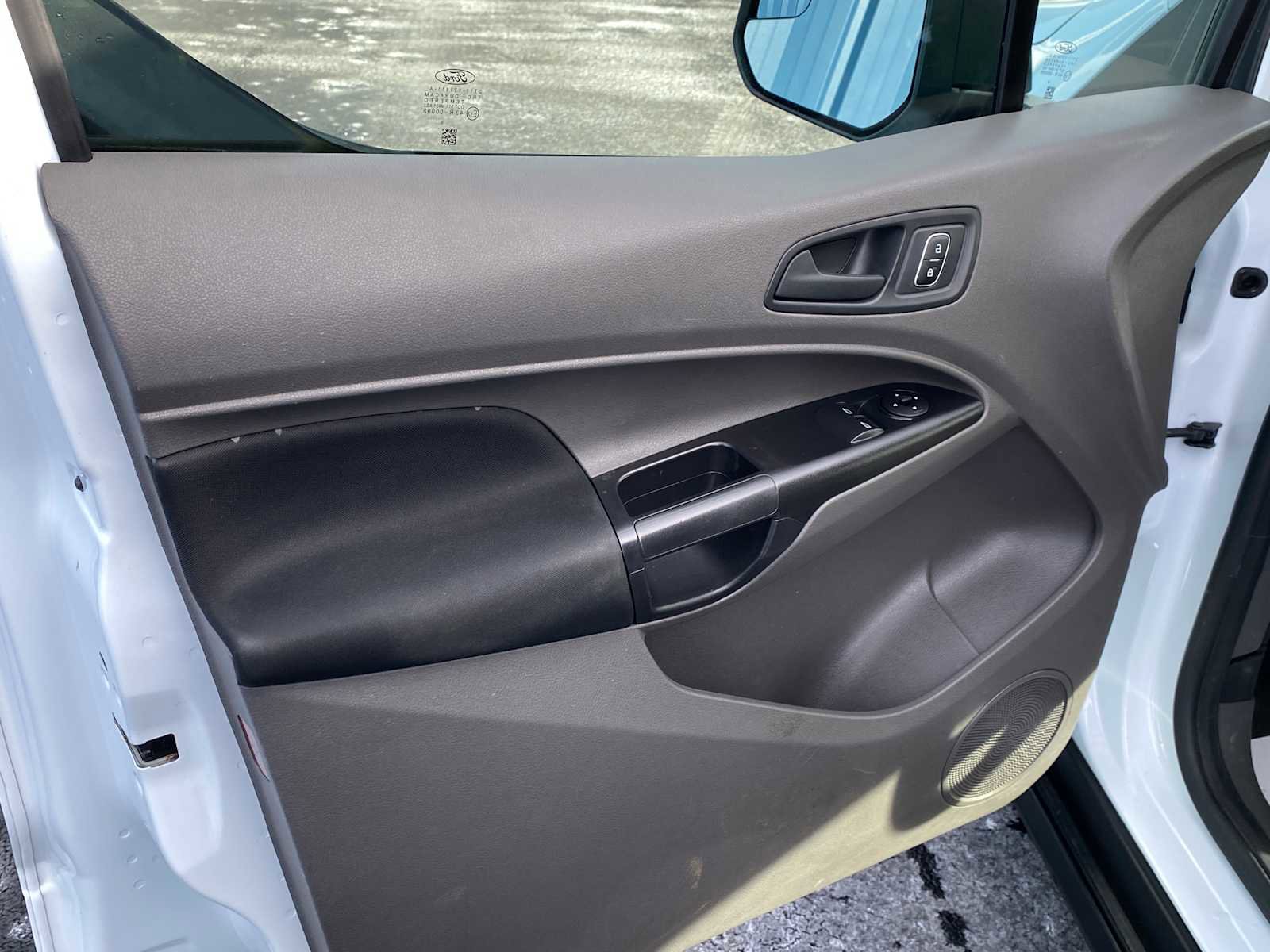 Used 2020 Ford Transit Connect XL image 29