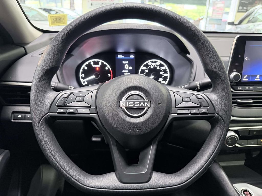 Used 2025 Nissan Altima 2.5 S FWD image 19