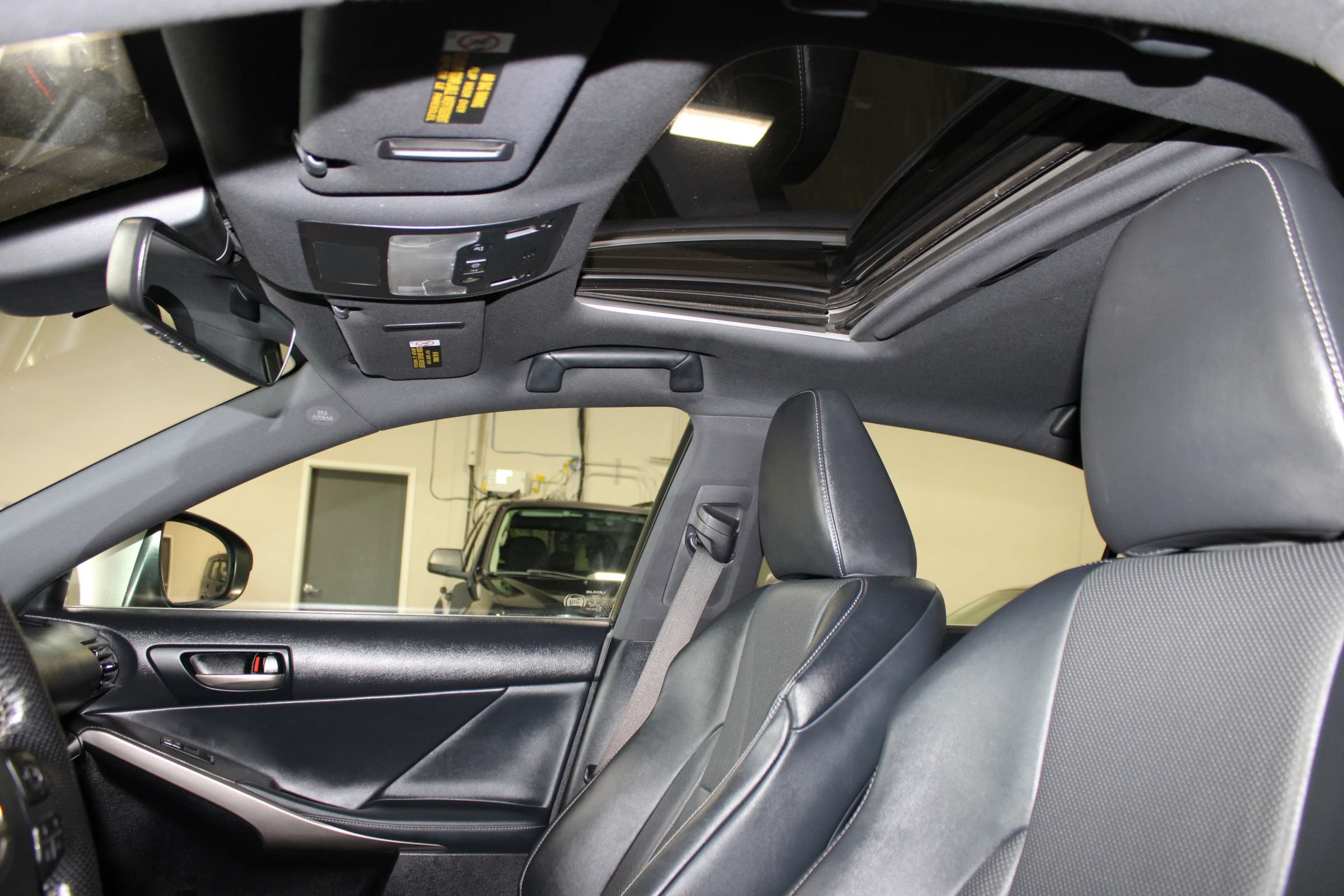 Used 2017 Lexus IS 350 AWD image 28