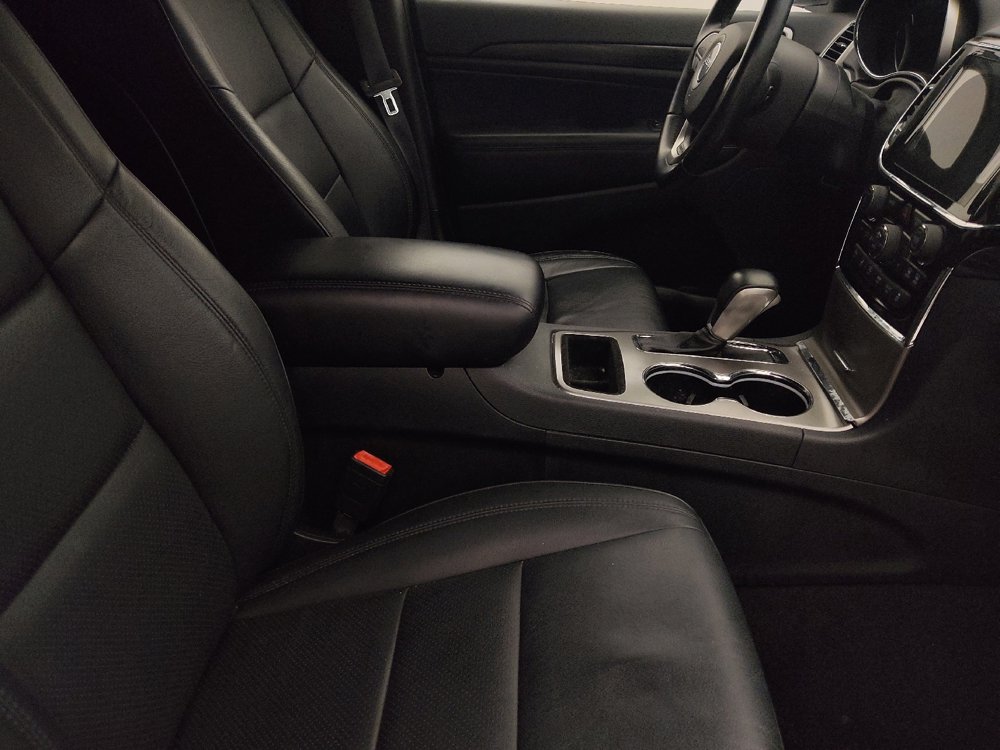 Used 2022 Jeep Grand Cherokee Laredo E RWD image 21