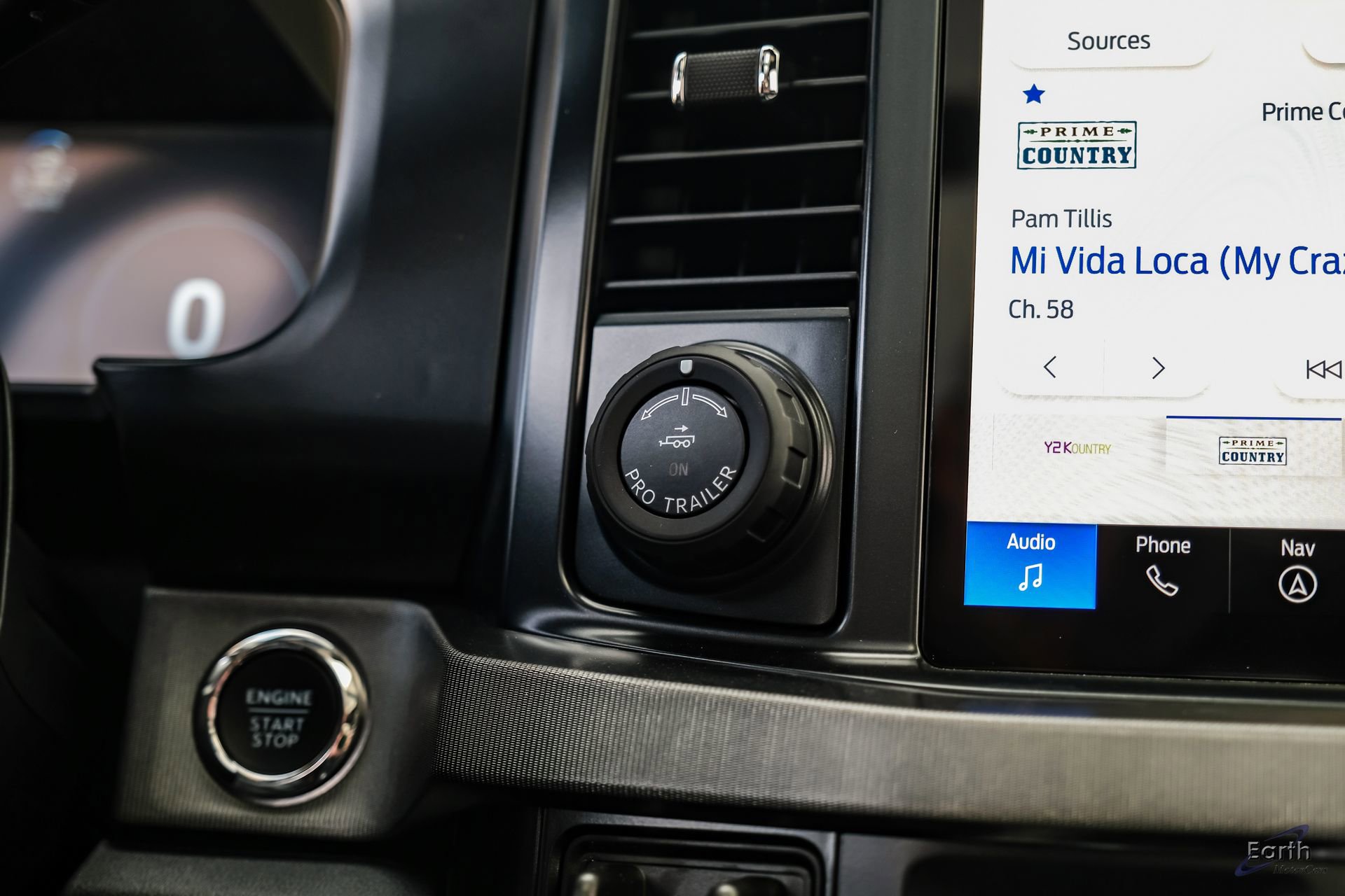 Used 2026 Ford F450 Platinum w/ FX4 Off-Road Package image 61