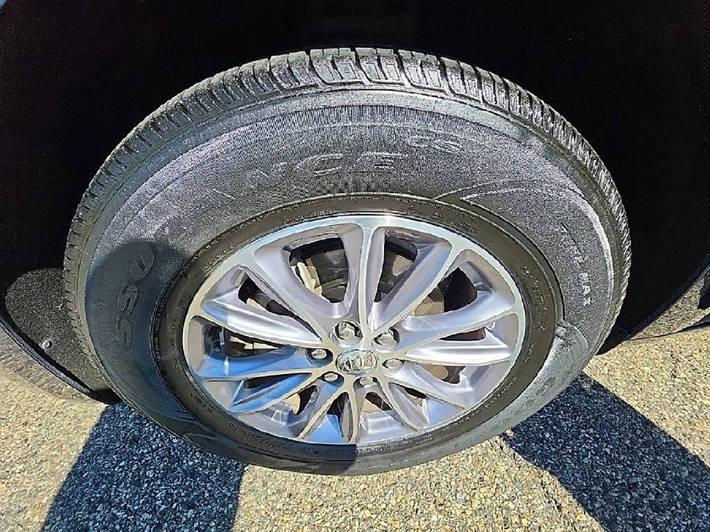 Used 2023 Buick Enclave Essence AWD/4WD image 55