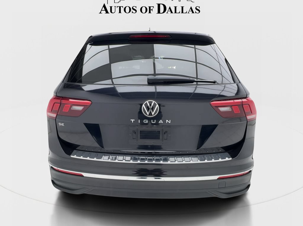 Used 2022 Volkswagen Tiguan SE w/ Panoramic Sunroof Package FWD image 9