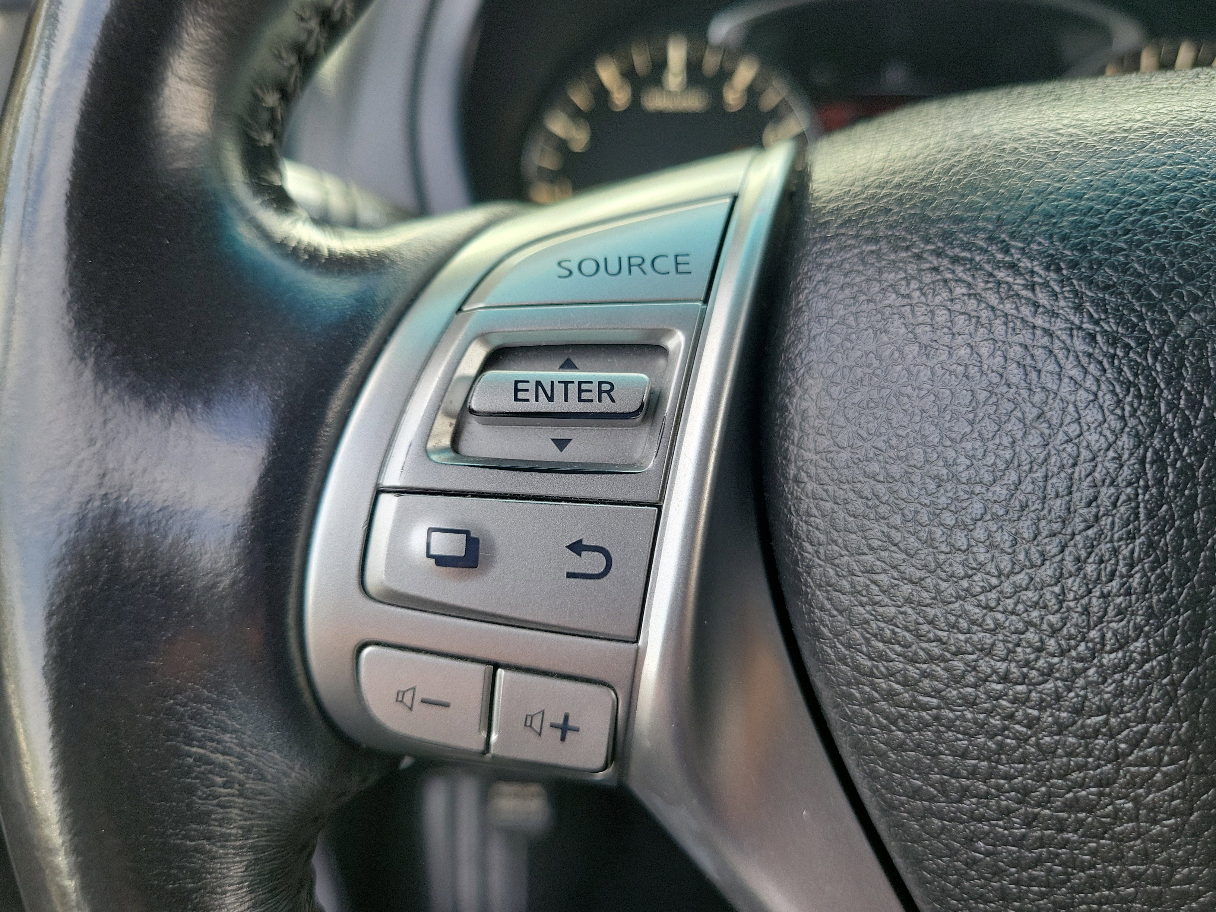 Used 2018 Nissan Altima 2.5 SV image 10