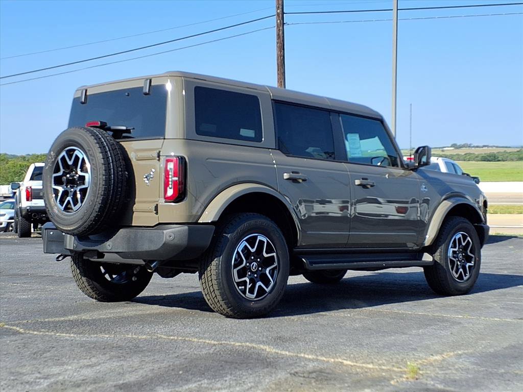 New 2025 Ford Bronco Outer Banks image 3