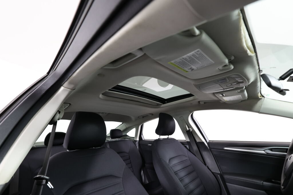 Used 2015 Ford Fusion SE FWD image 38