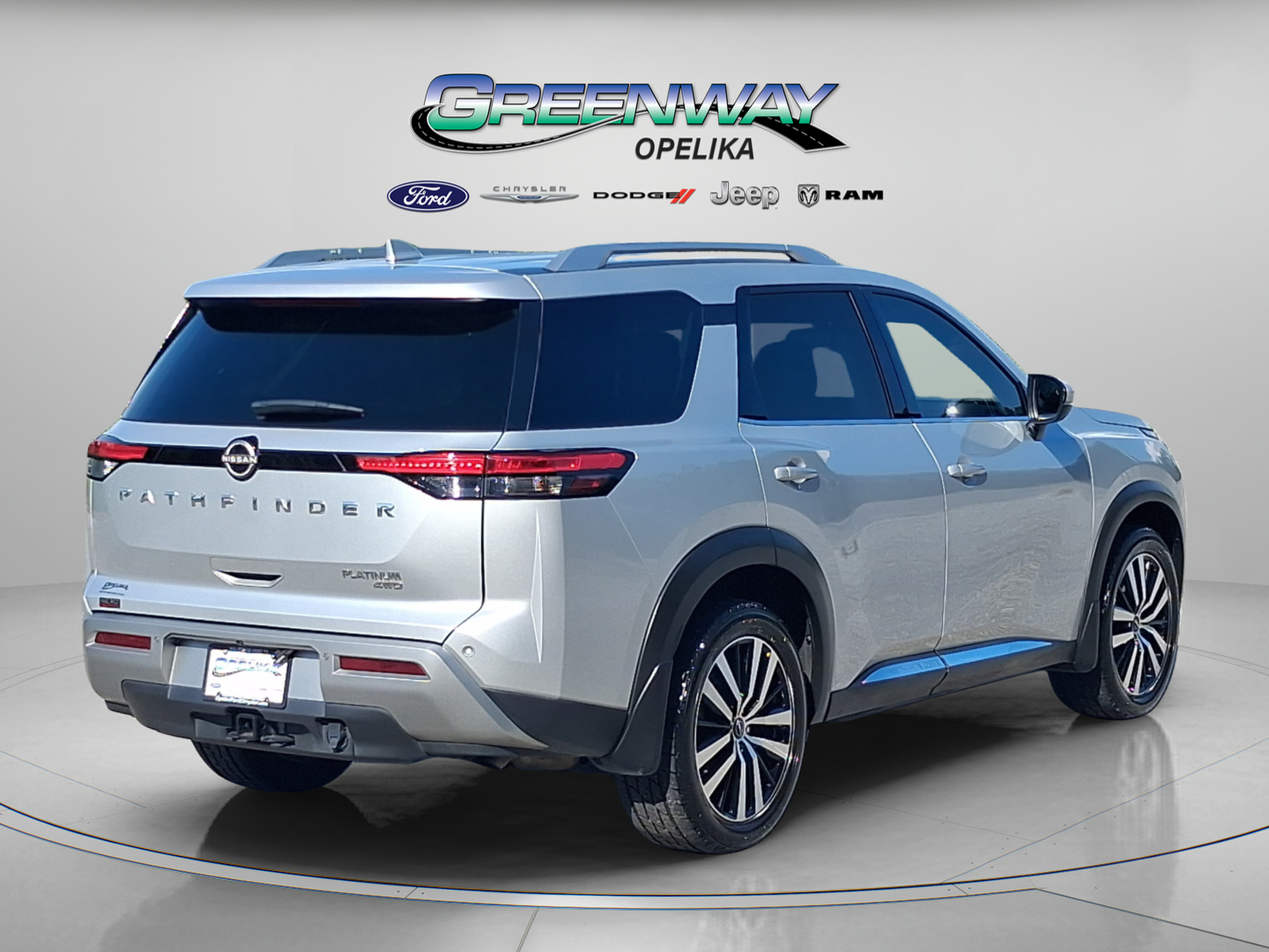 Used 2023 Nissan Pathfinder Platinum AWD/4WD image 7