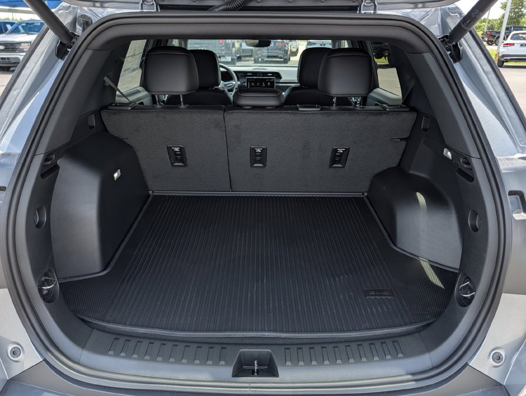 New 2027 GMC Terrain Elevation w/ Elevation Premium Package FWD image 26