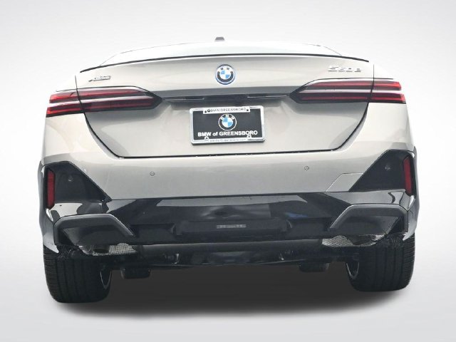 New 2027 BMW 550e xDrive AWD/4WD image 34