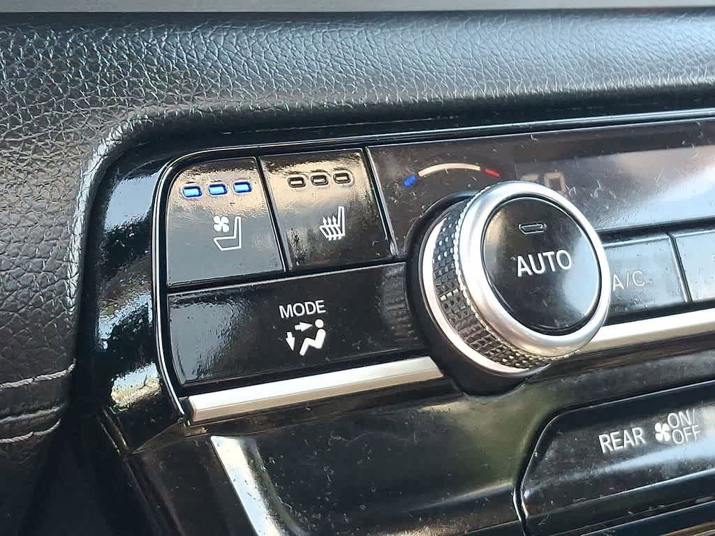 Used 2023 Honda Pilot Elite image 19