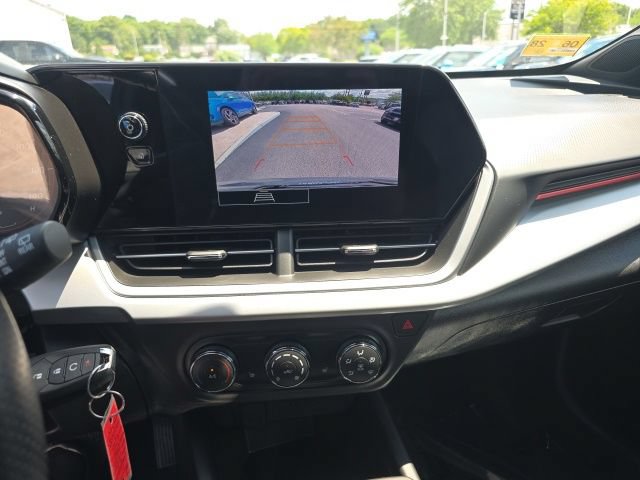 Used 2024 Chevrolet Trax RS FWD image 19