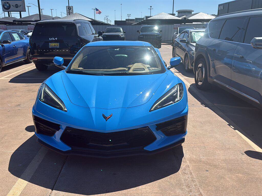Used 2022 Chevrolet Corvette Stingray Premium Conv w/ Z51 Performance Package RWD image 8