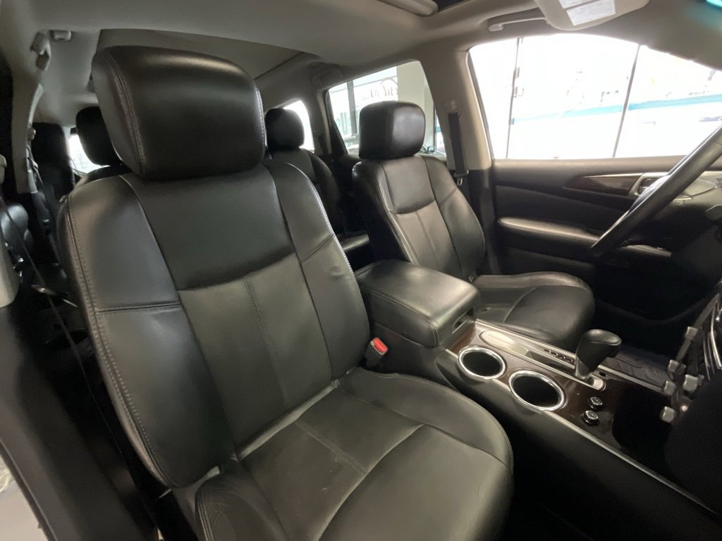 Used 2013 Nissan Pathfinder Platinum w/ Platinum Premium Pkg image 19