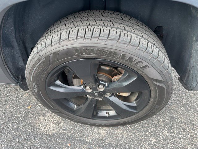 Used 2017 Jeep Cherokee Sport FWD image 7