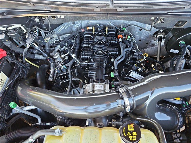 Used 2018 Ford Expedition Max Limited w/ Driver Assistance Package RWD image 24