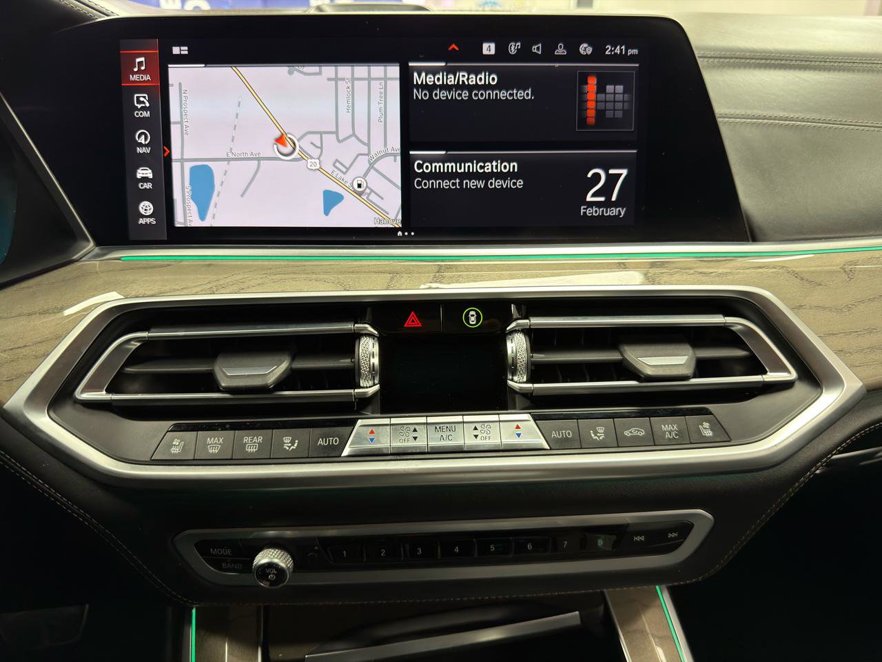 Used 2020 BMW X5 M50i w/ Executive Package image 21