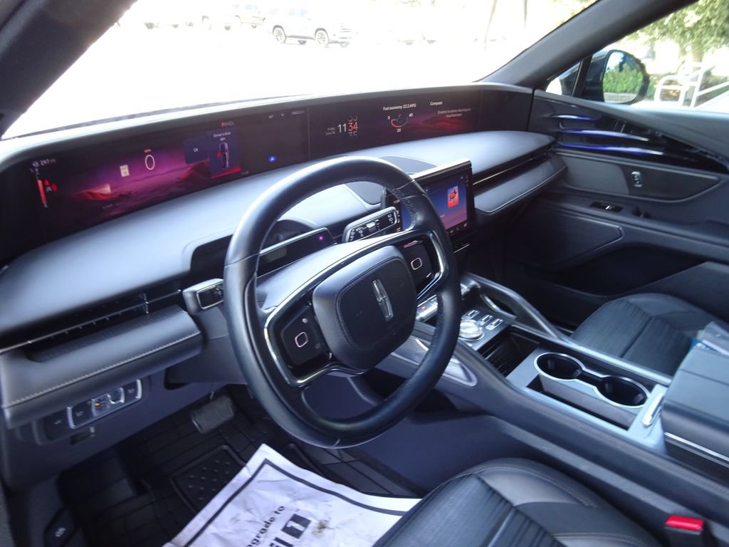 Used 2024 Lincoln Nautilus Reserve w/ Jet Appearance Package (87T) AWD/4WD image 11