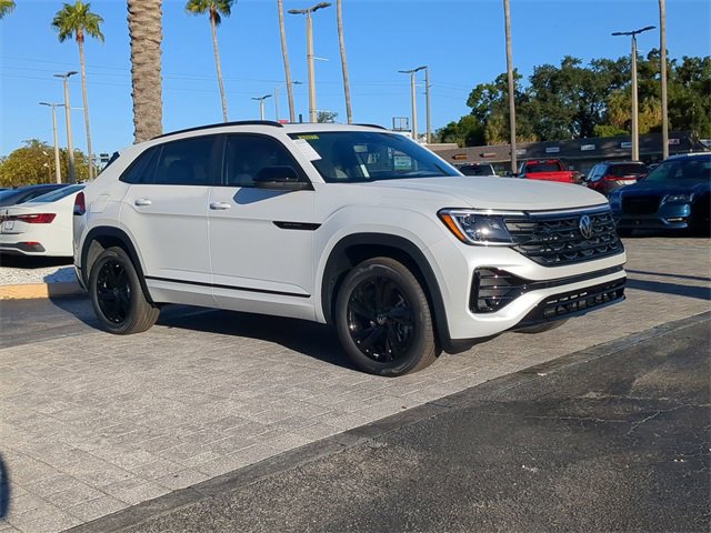 New 2026 Volkswagen Atlas Cross Sport SEL R-Line image 2