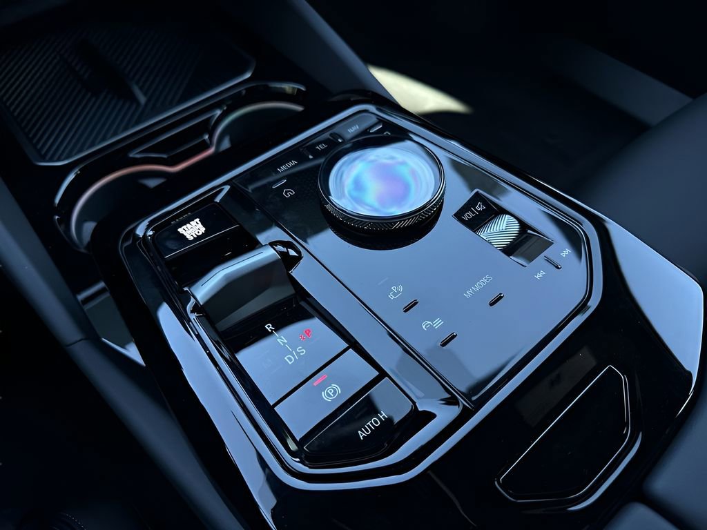 New 2026 BMW 530i w/ Premium Package image 24