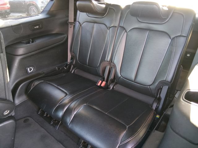 Used 2024 Jeep Grand Cherokee L Limited w/ Black Appearance Package RWD image 15
