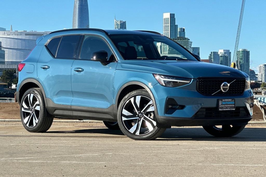 Certified 2023 Volvo XC40 B5 Plus w/ Driver Assist Package