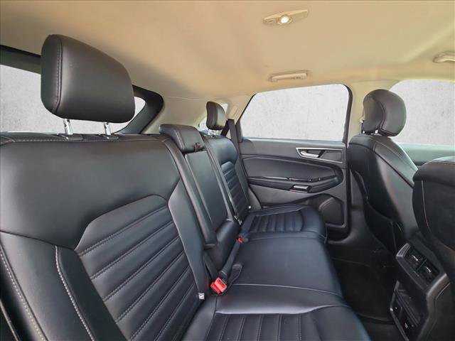 Used 2019 Ford Edge SEL w/ Equipment Group 201A FWD image 17