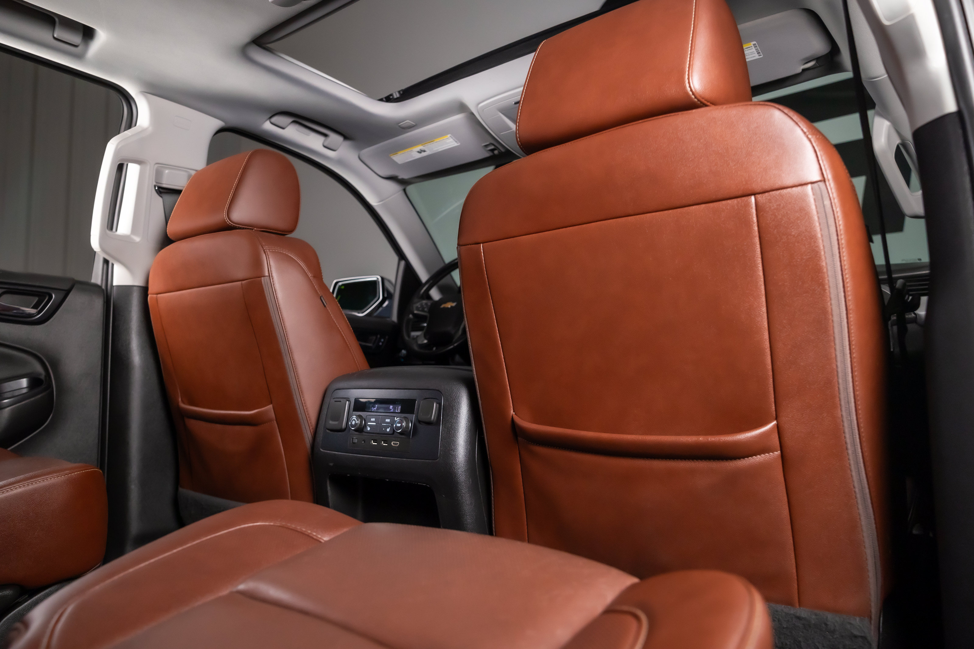 Used 2020 Chevrolet Suburban Premier w/ Premier Plus Edition RWD image 26