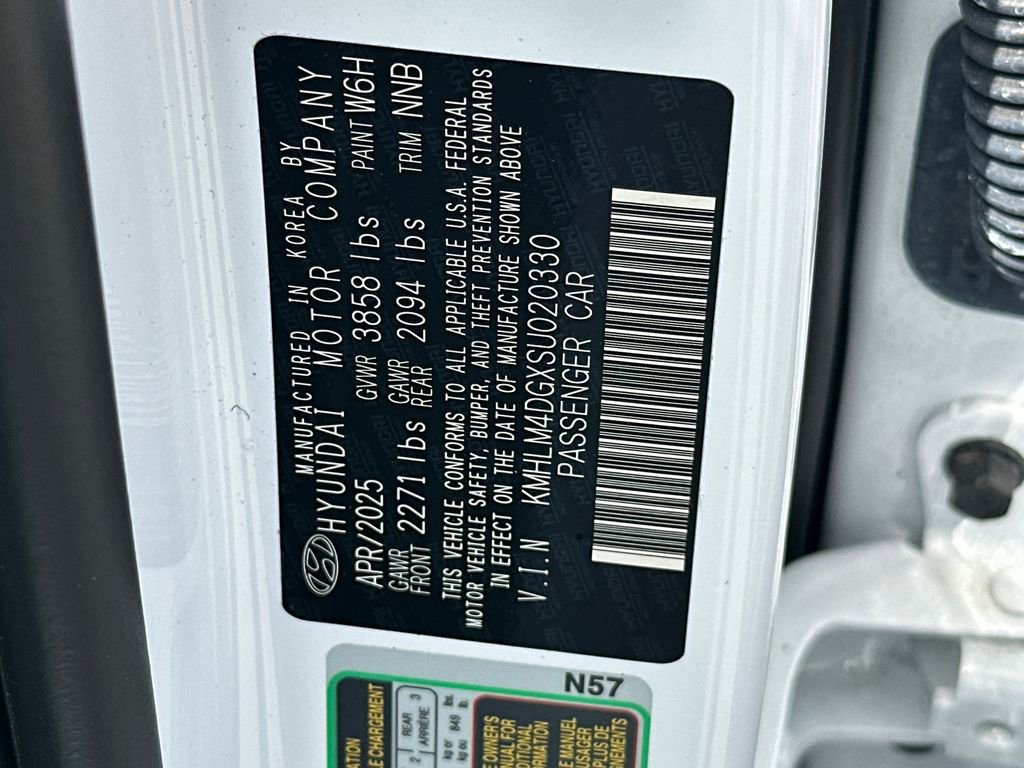 Used 2025 Hyundai Elantra Sport image 34