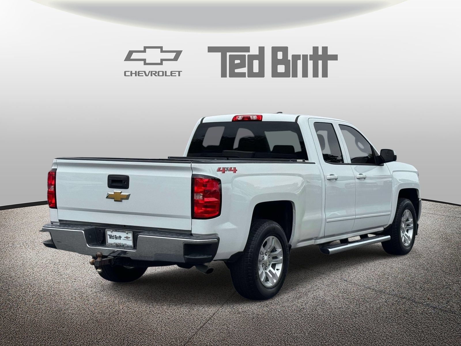 Used 2018 Chevrolet Silverado 1500 LT w/ All Star Edition AWD/4WD image 4