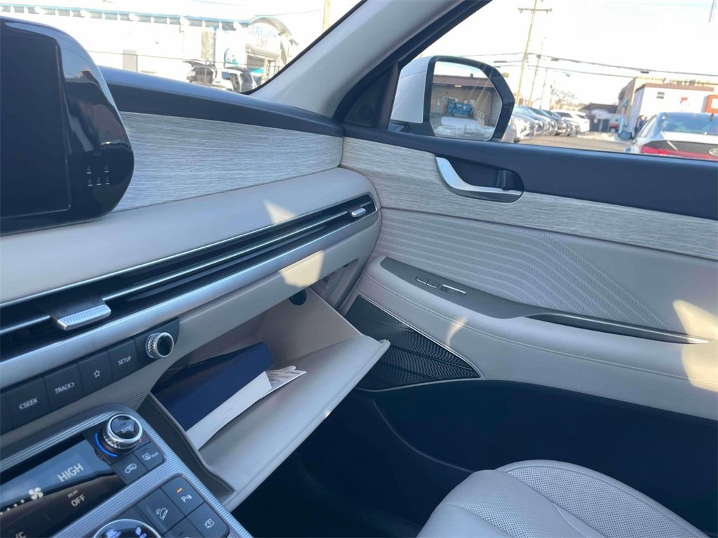 Used 2024 Hyundai Palisade Calligraphy image 34
