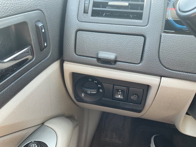 Used 2012 Ford Fusion SEL FWD image 8