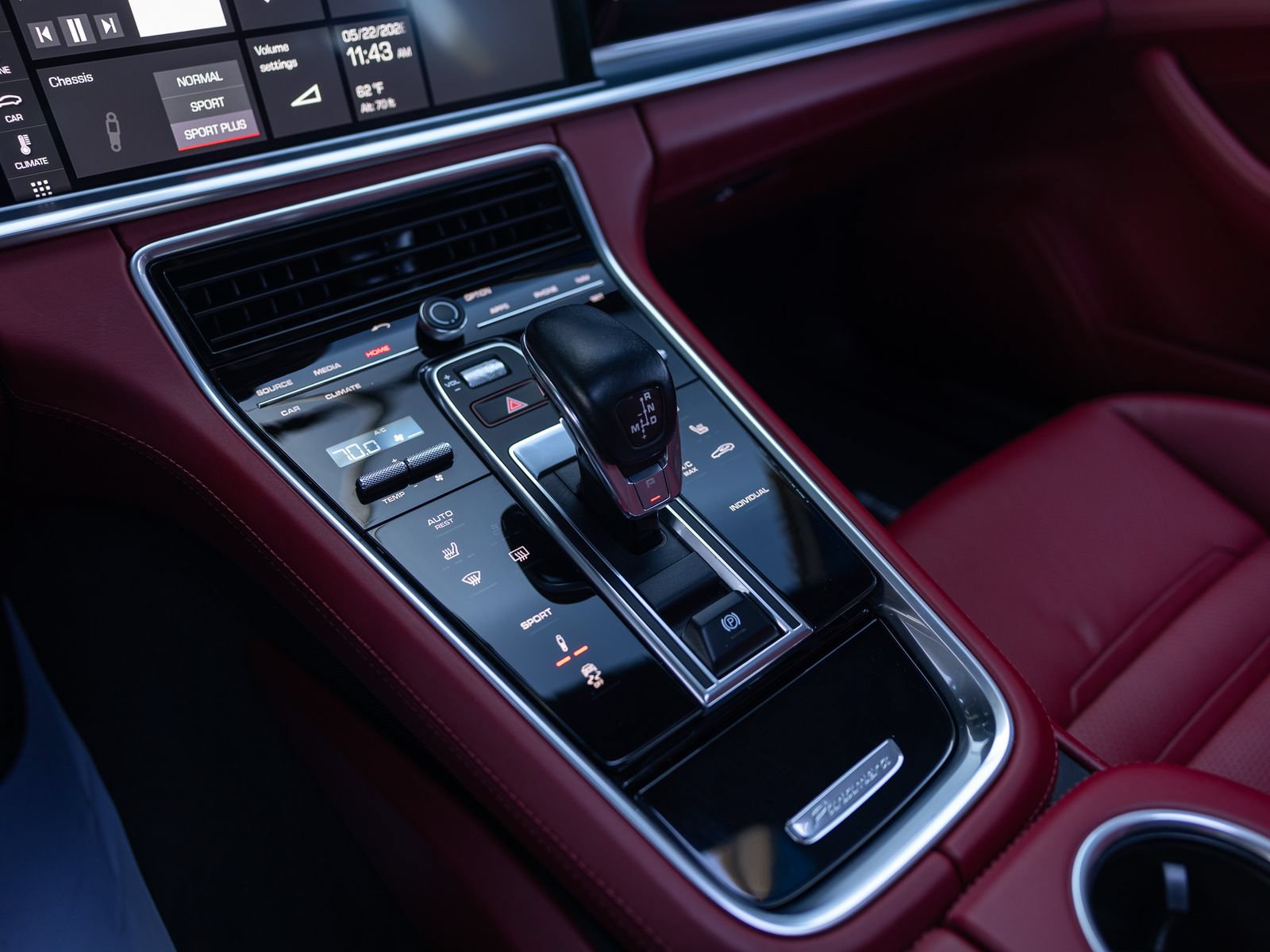 Certified 2020 Porsche Panamera image 29