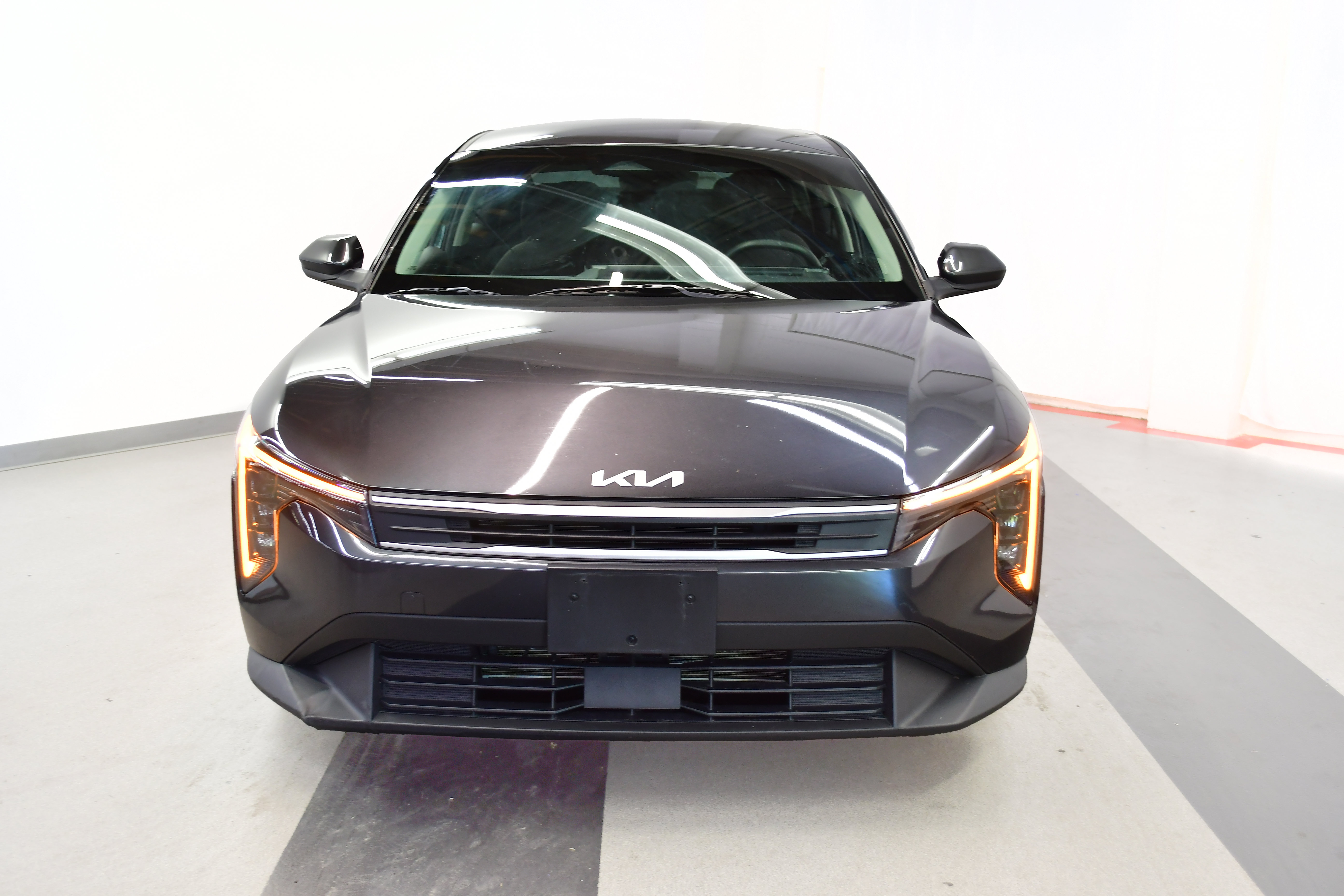 Used 2025 Kia K4 FWD image 3