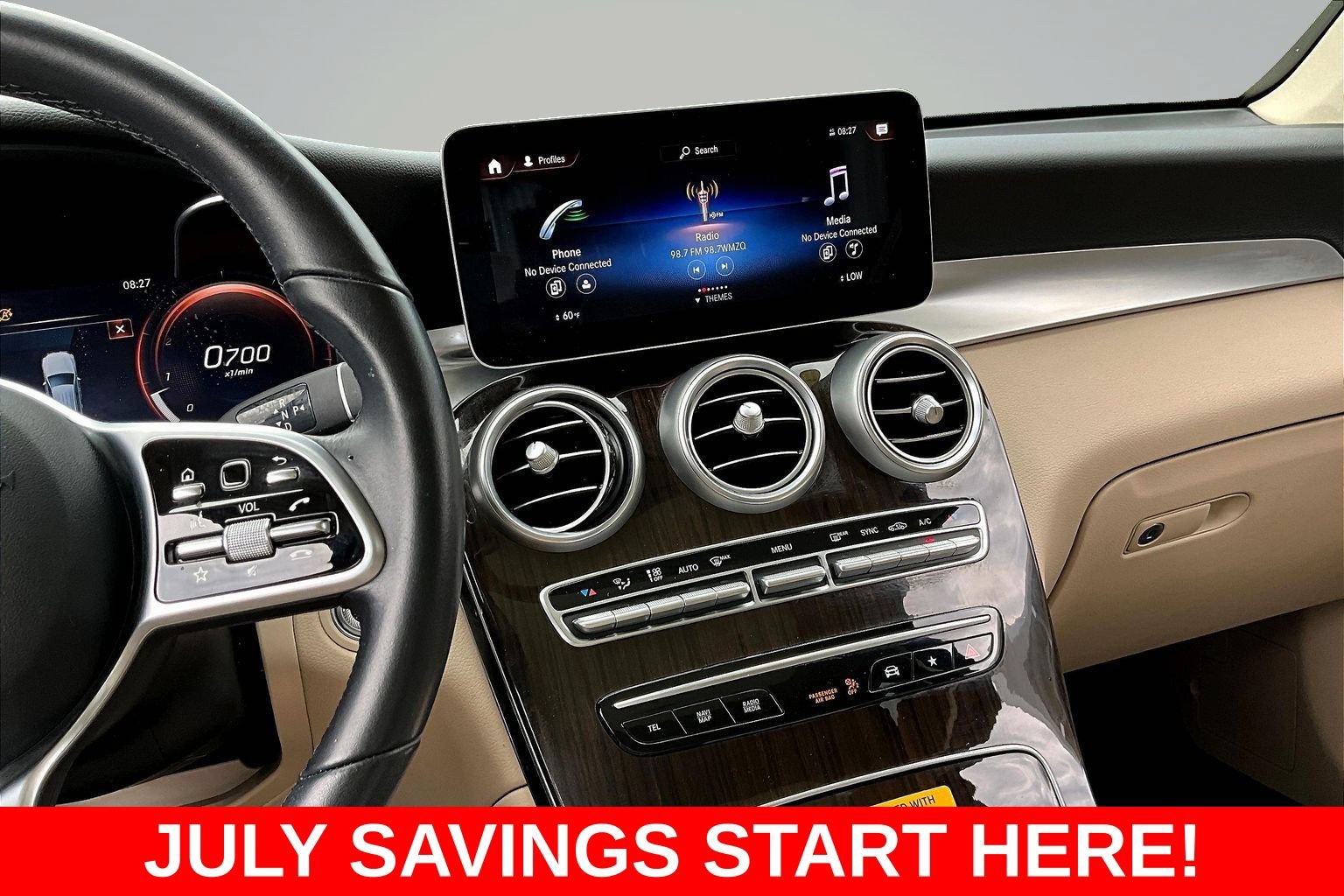 Used 2021 Mercedes-Benz GLC 300 4MATIC image 11